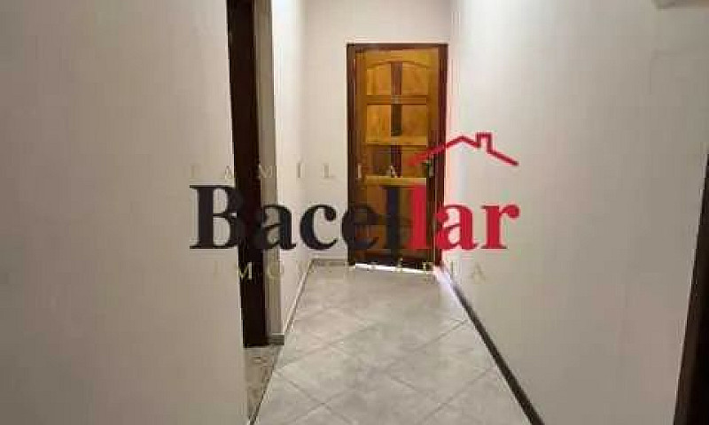 4 Casas Em Terreno D...