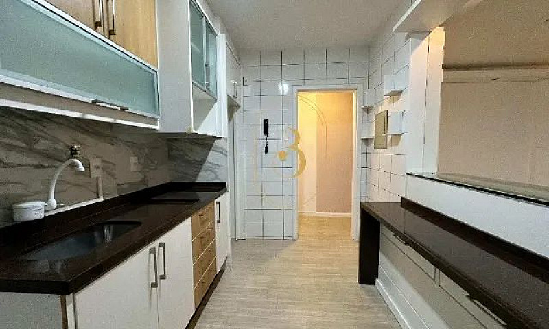 ? Apartamento 3 Dorm...