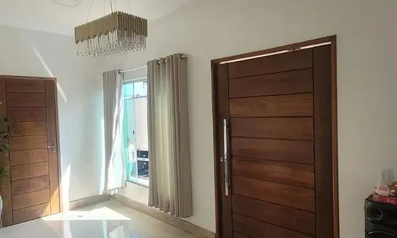 Alugo Lindo Casarão ...