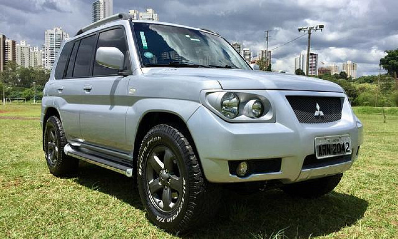 Mitsubishi Pajero Tr...