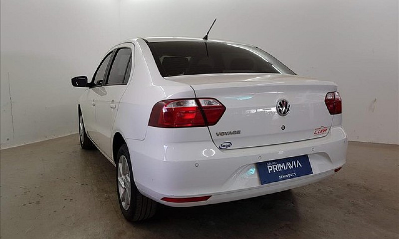 Volkswagen Voyage 1....