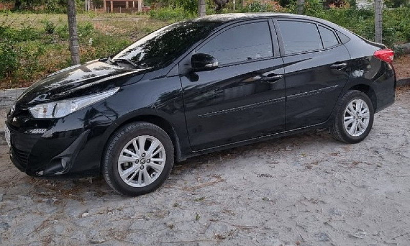 Vendo Toyota Yaris X...