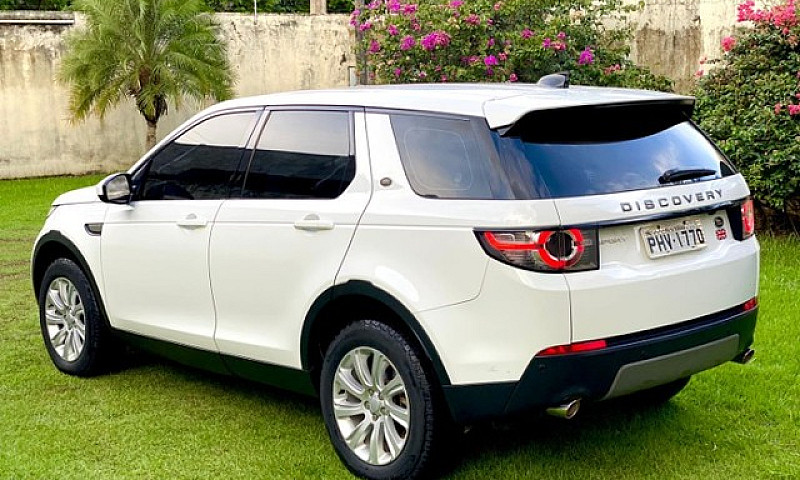 Land Rover Discovery...