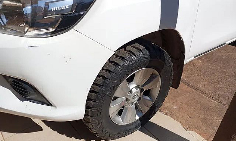 Hilux Cd 2020 4X4 R$...