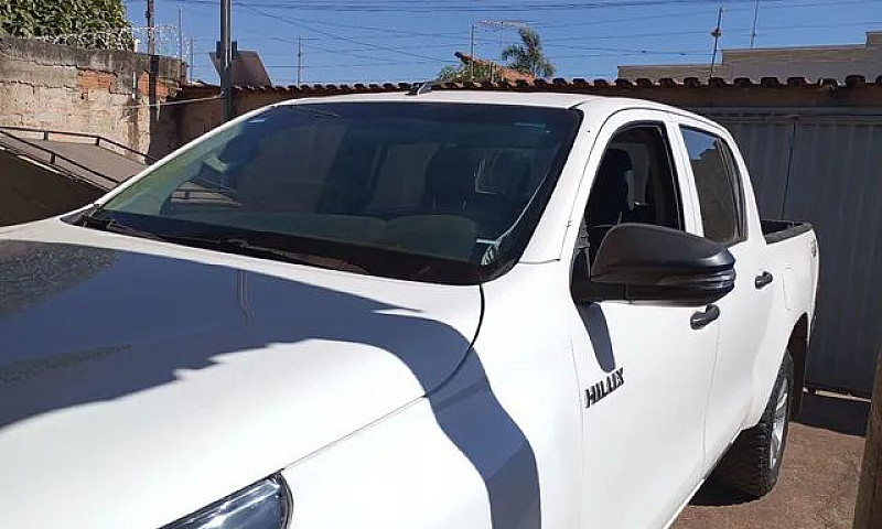 Hilux Cd 2020 4X4 R$...