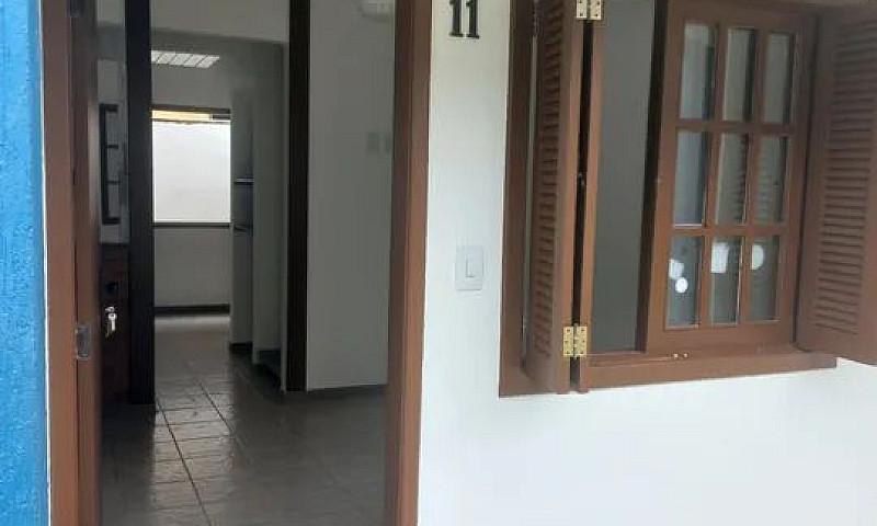 Casa Em Village  Def...
