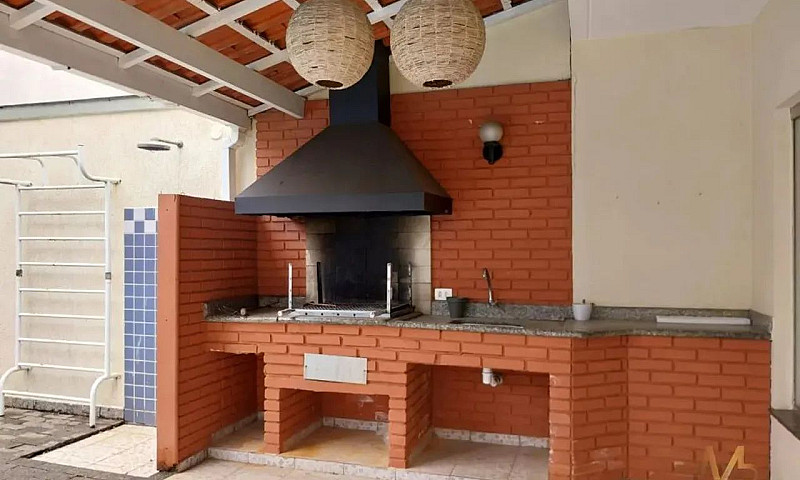 Casa Com 4 Dormitóri...