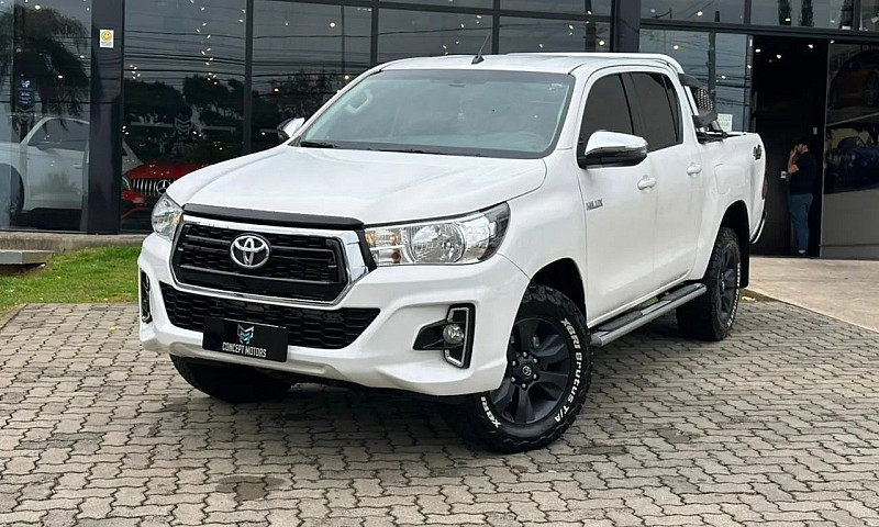 Toyota Hilux Cd Sr 4...