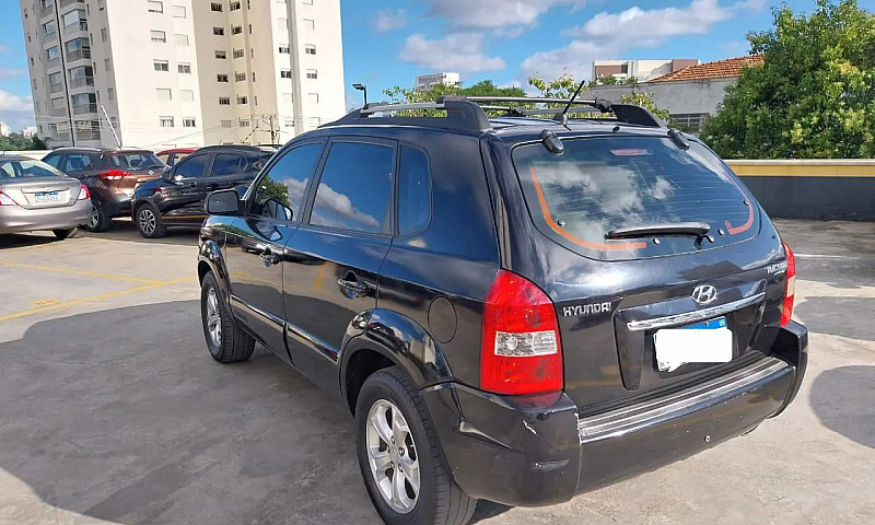 Hyundai Tucson 2.0 1...