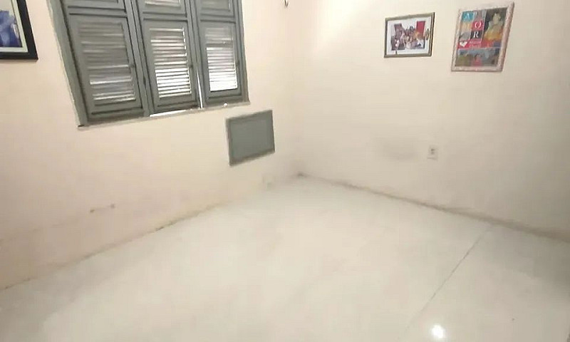 Casa Comercial, Em F...
