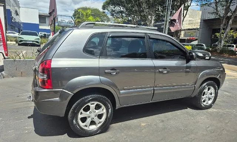Hyundai Tucson 2.0 1...