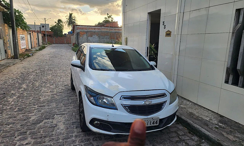 Chevrolet Onix Hatch...