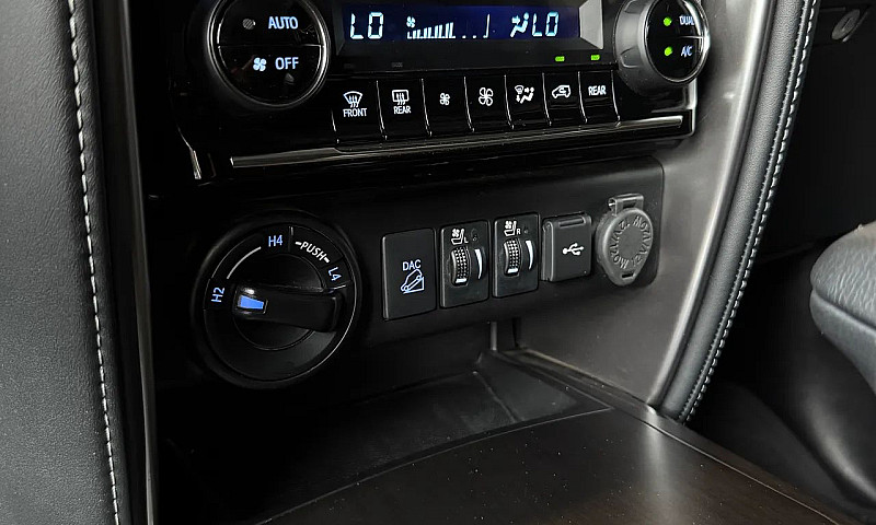 Toyota Hilux Sw4 Srx...