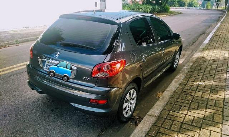 Peugeot 207 Xr 1.4 F...