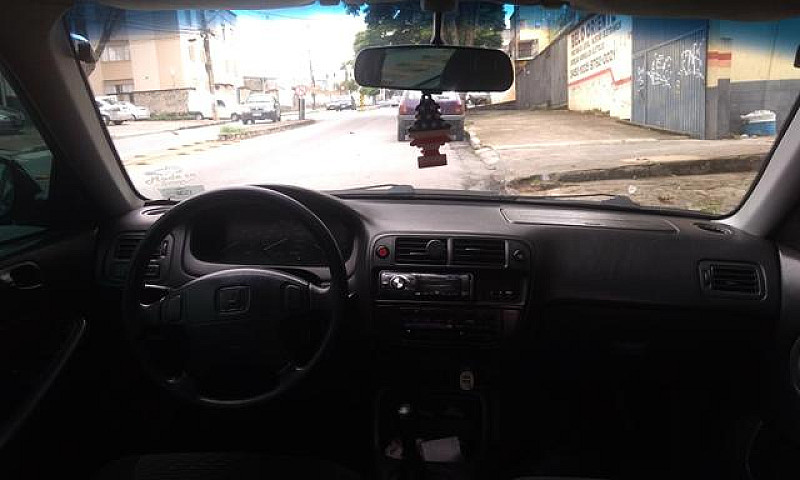 Honda Civic 2000...