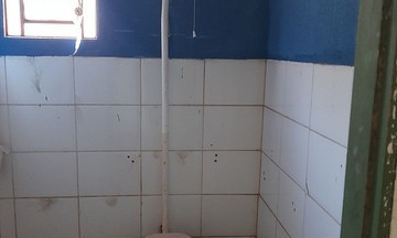 Aluga-Se Casa 400.00...