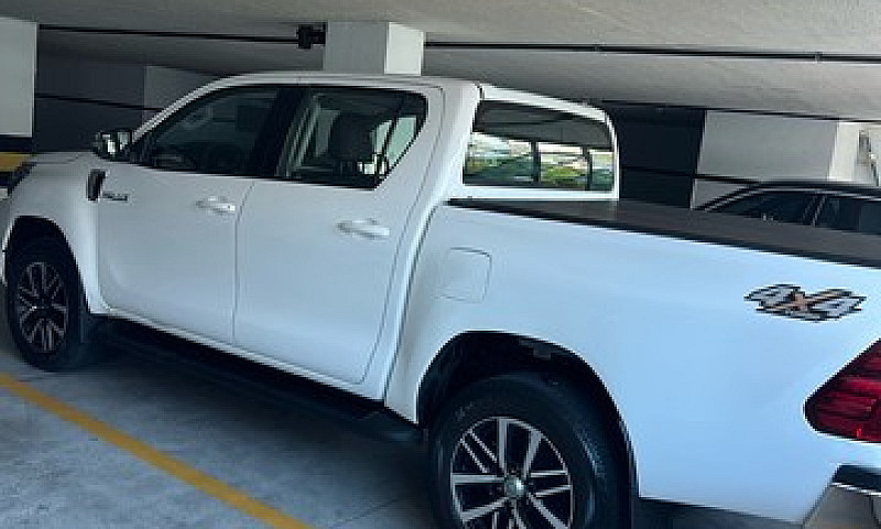Toyota Hilux Srv Die...