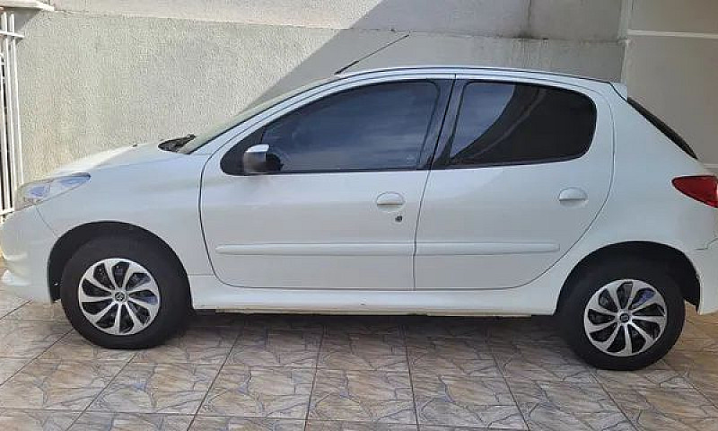 Peugeot 207 ...