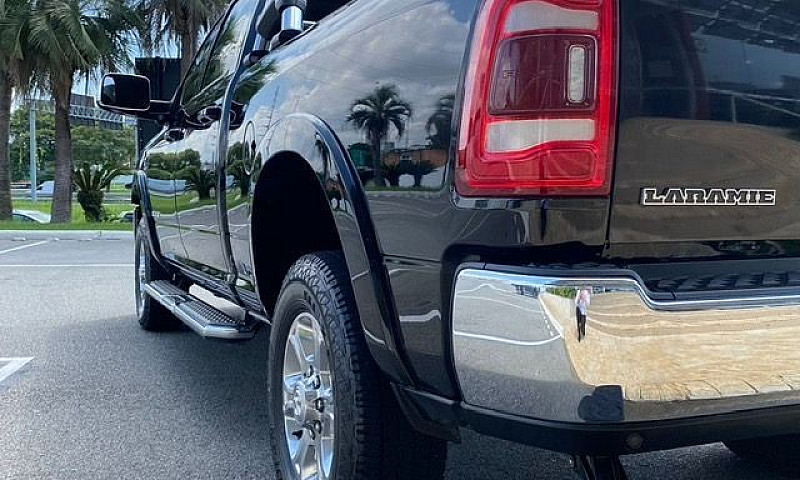 Dodge Ram 2500 6.7 4...