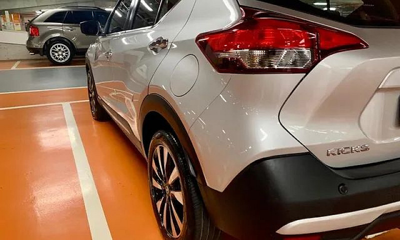 Nissan Kicks Kicks S...