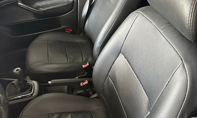 Golf Sapao 1.6 Plus ...