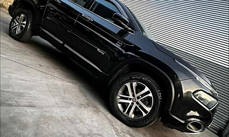 Fiat Toro Volcano 2....