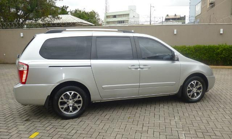 Kia Motors Carnival...
