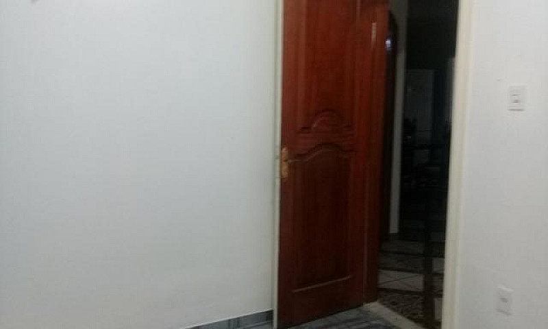 Linda Casa No Bairro...