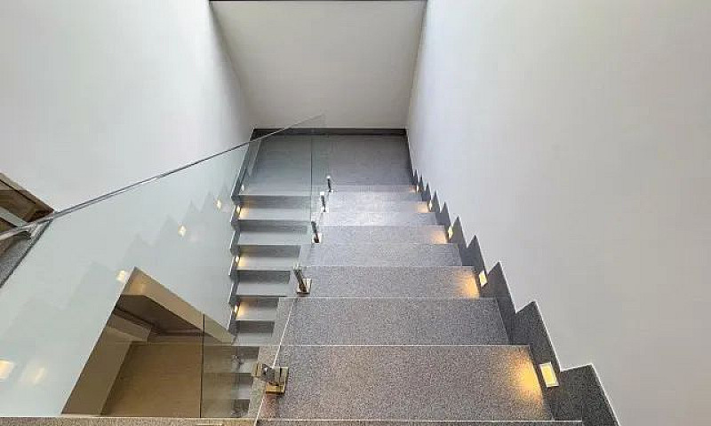 Casa Em Dois Pavimen...