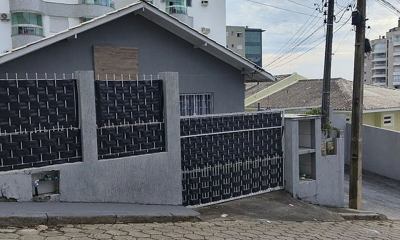 Casa De Dois Quartos...