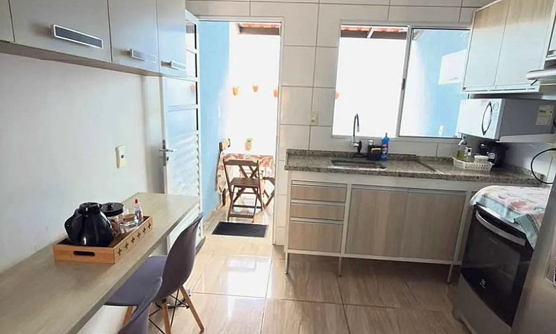Vende-Se Casa Na Ter...