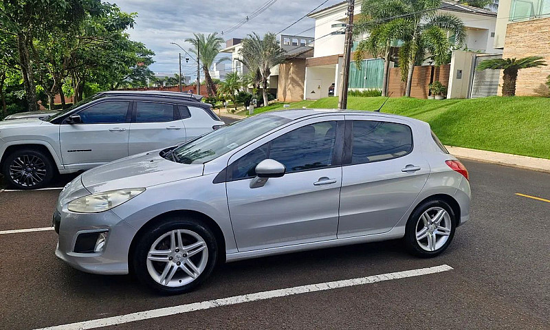 Peugeot 308 Allure 2...