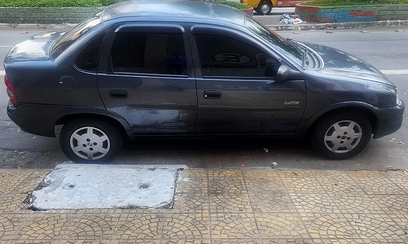 Chevrolet Corsa Sed ...