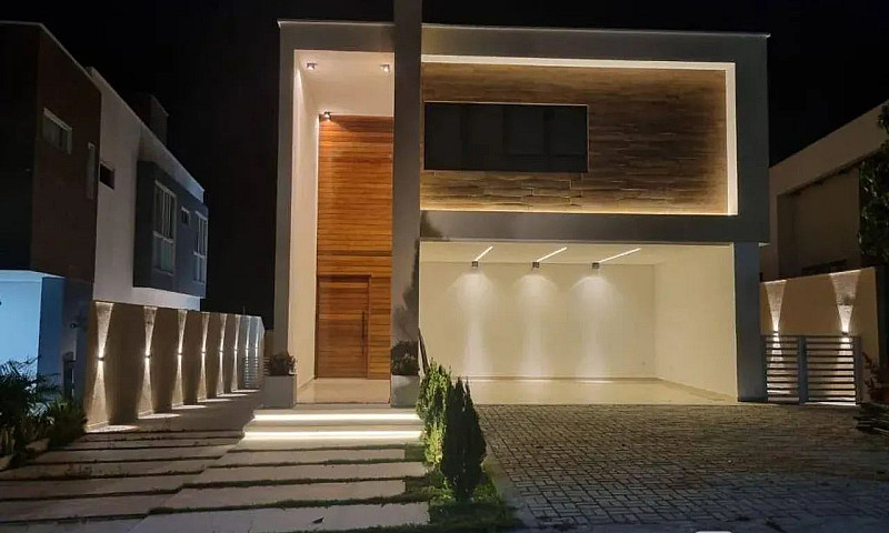 Casa Com 4 Dormitóri...