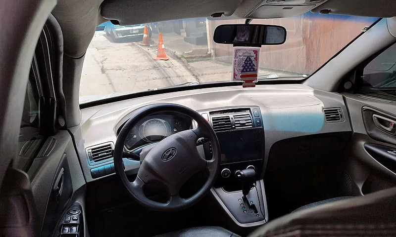 Hyundai Tucson 2.0 1...