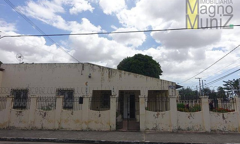 Casa Com 3 Dormitóri...