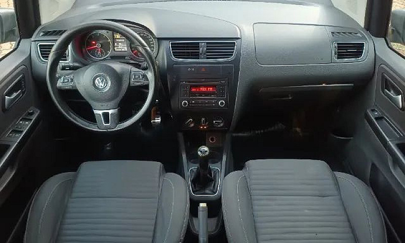 Volkswagen Space Cro...
