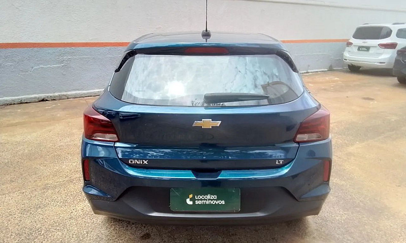 Chevrolet Onix Hatch...