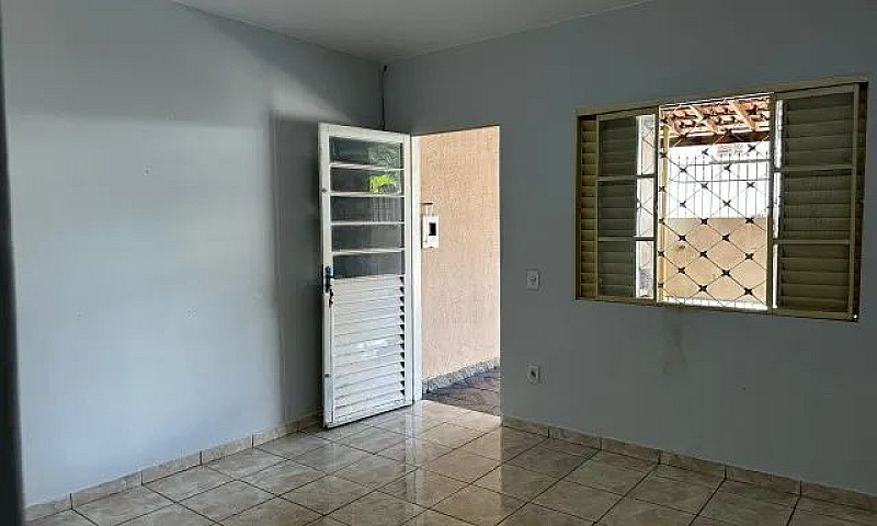 Alugo - Casa 02 Quar...