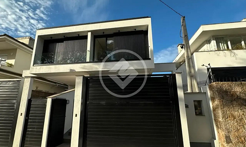 Js-Casa Com 3 Suítes...