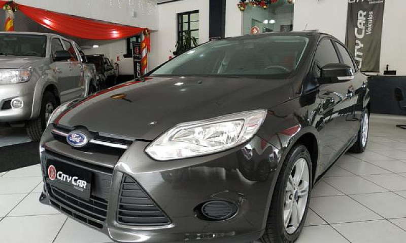 Ford Focus Sedan S 2...