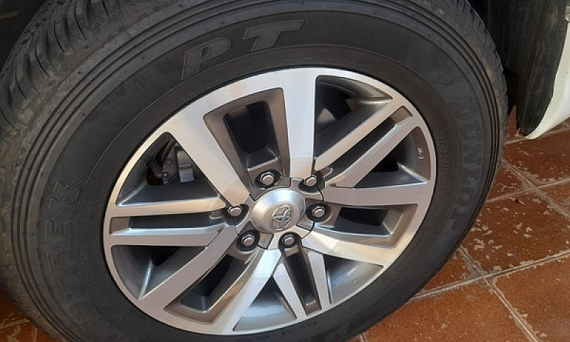 Toyota Hillux Srx 4X...
