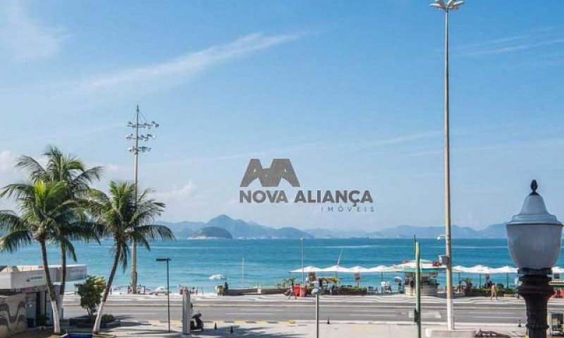 Apartamento-À Venda-...