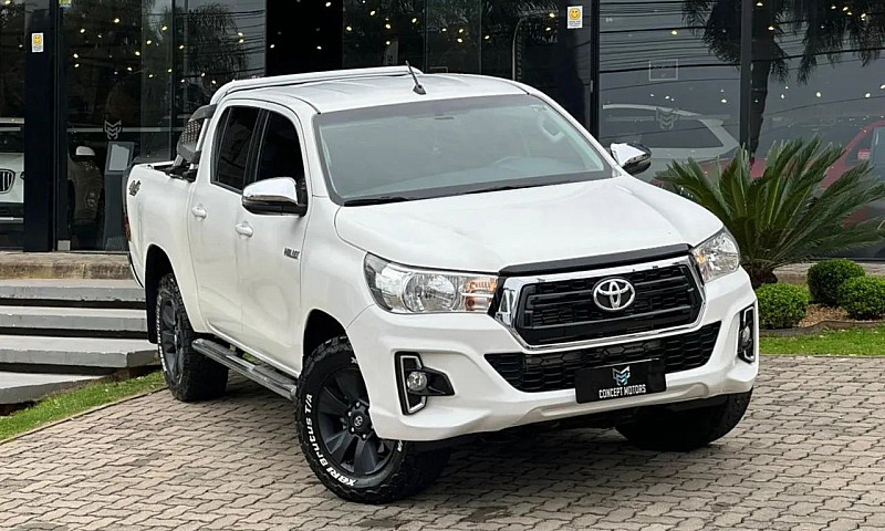 Toyota Hilux Cd Sr 4...