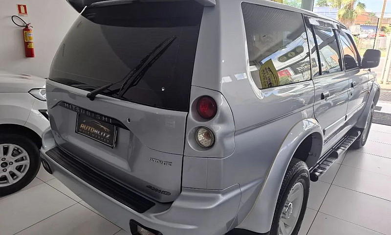 Mitsubishi Pajero Sp...