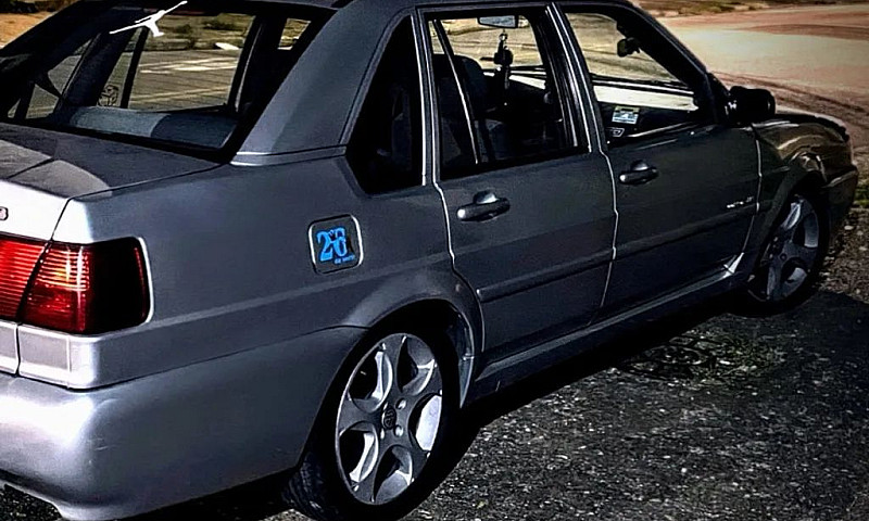 Volkswagen Santana 1...
