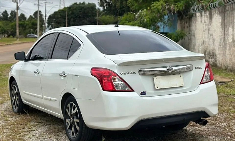 Nissan Versa Sl 1.6 ...