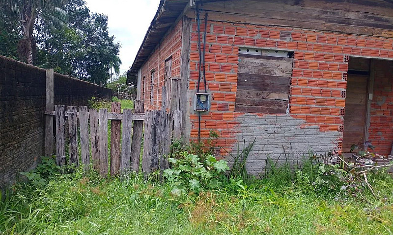 Casa No Interior Do ...