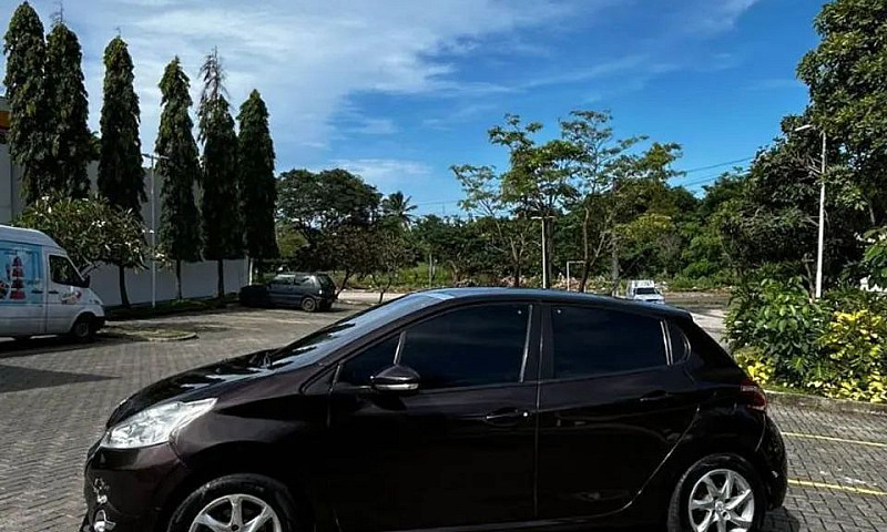 Peugeot 208 Allure 1...
