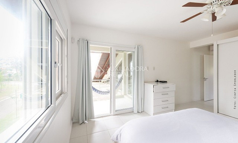 Casa À Venda Com 4 D...